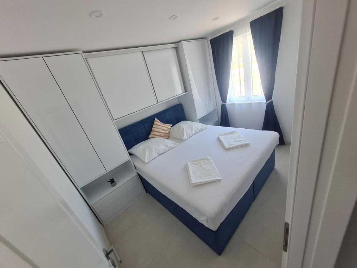 Holiday Apartment Marijana Kastela Bagian luar foto