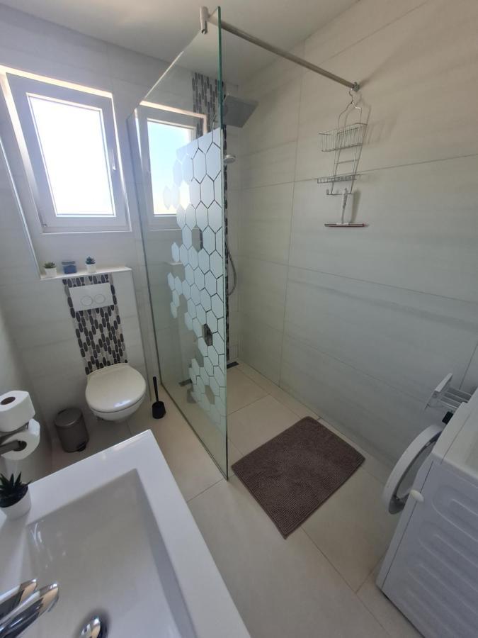 Holiday Apartment Marijana Kastela Bagian luar foto