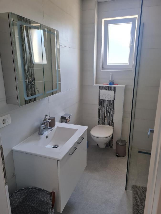 Holiday Apartment Marijana Kastela Bagian luar foto