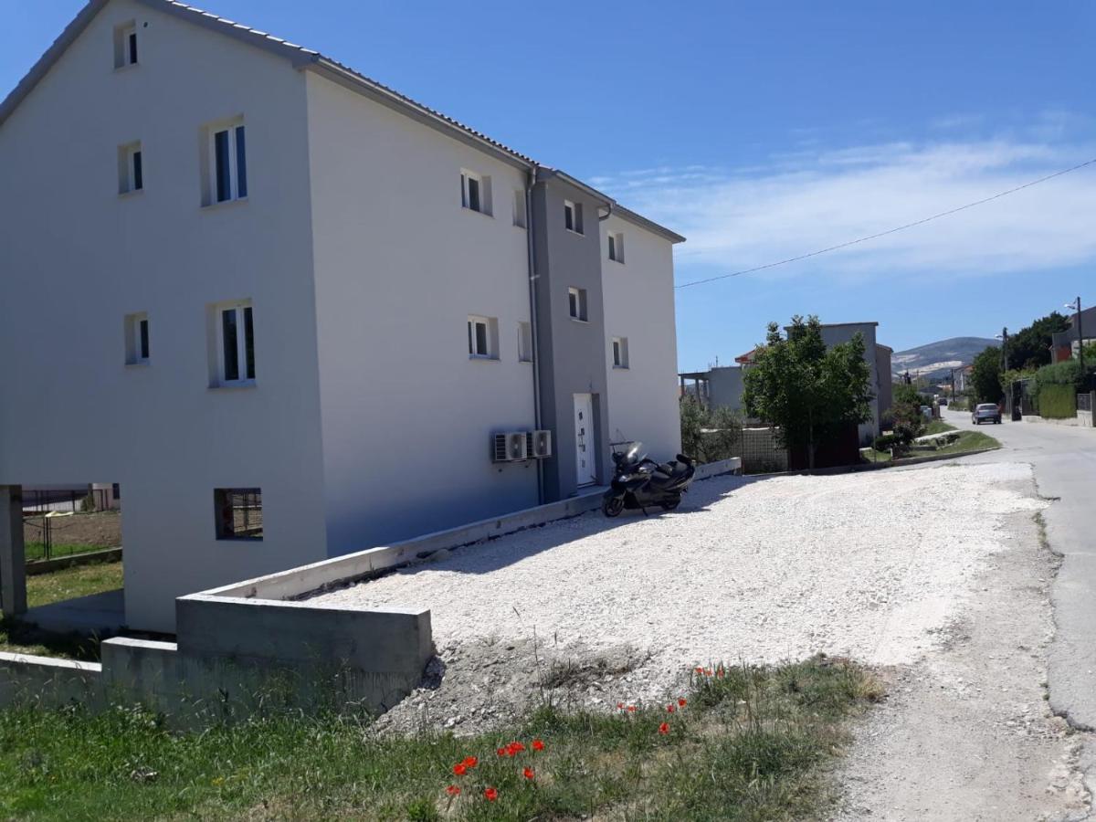 Holiday Apartment Marijana Kastela Bagian luar foto