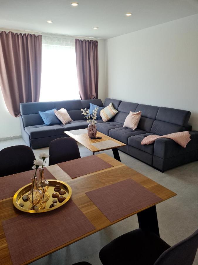 Holiday Apartment Marijana Kastela Bagian luar foto
