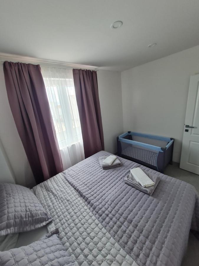 Holiday Apartment Marijana Kastela Bagian luar foto