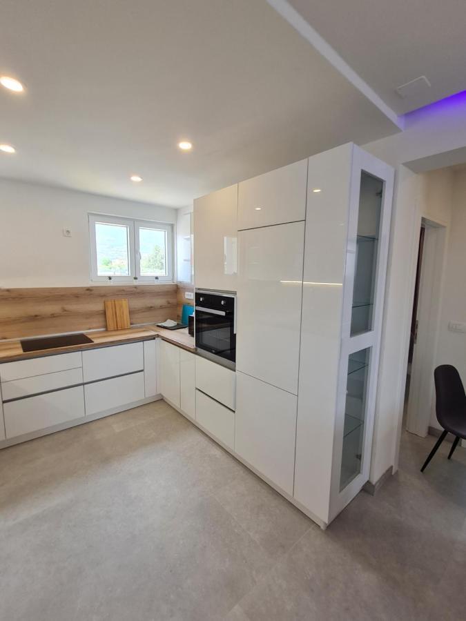 Holiday Apartment Marijana Kastela Bagian luar foto